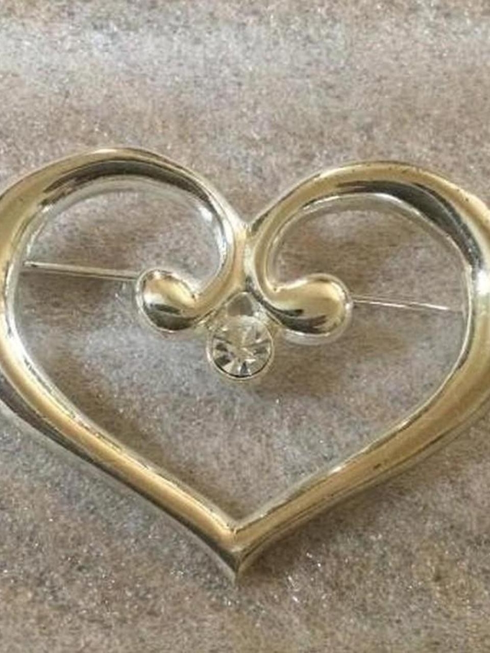 AAi Heart Pin